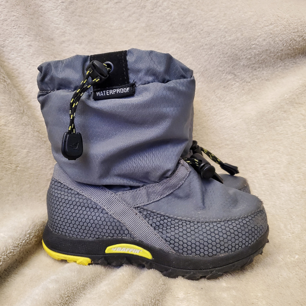 Kids Baffin insulated waterproof winter snow booti